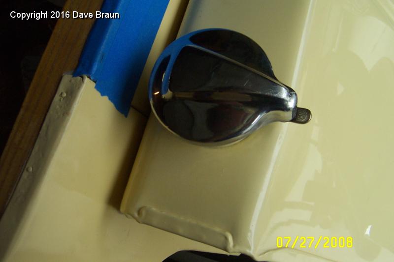 MGTD15470/Tub and Wings/Fuel Tank and Spare Tire Rack/Overspray removed